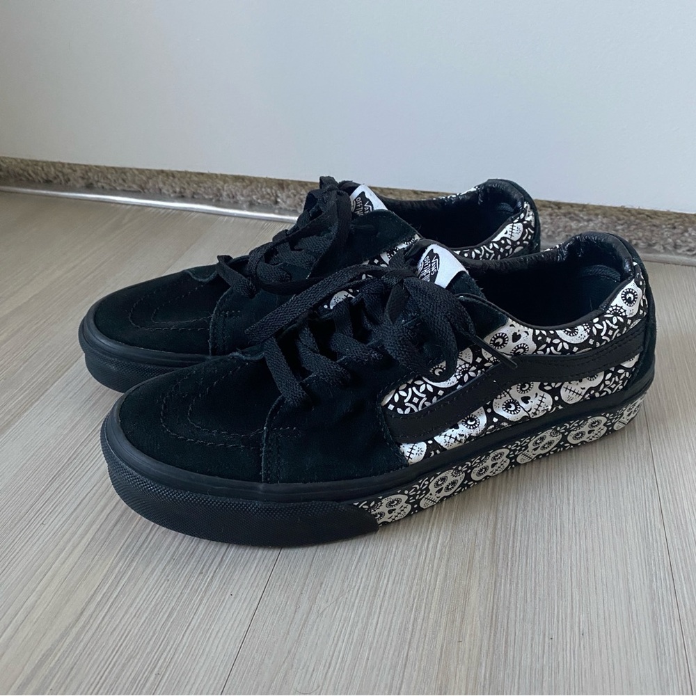Women's Vans Skull Skate Shoes
